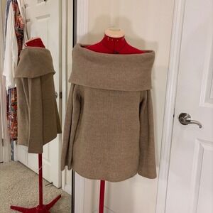 H&M Beige Off-Shoulder Sweater